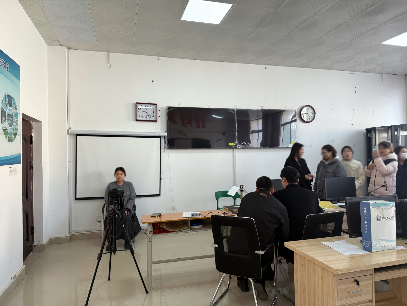 图片3(1).jpg 图片3(1).jpg